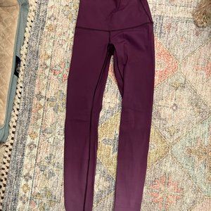 Ombre Violet Lululemon leggings - size 4